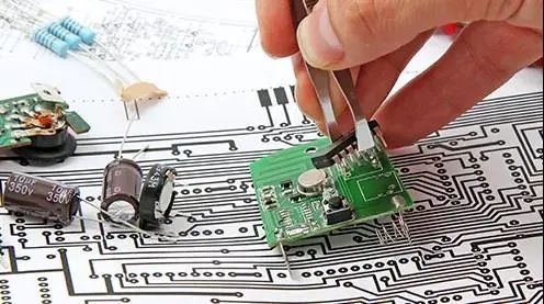 計算機硬件開發(fā)專業(yè)職業(yè)選擇與企業(yè)指南