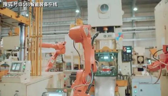 炊具智能工廠內(nèi)鍋智能拉伸線(xiàn)與機(jī)器人的研發(fā)應(yīng)用